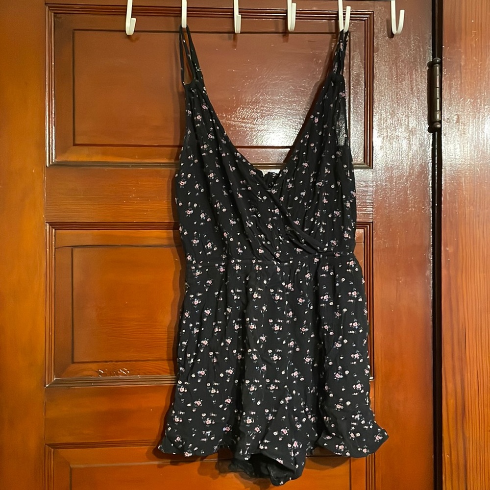 American Eagle Size M Romper (shorts)